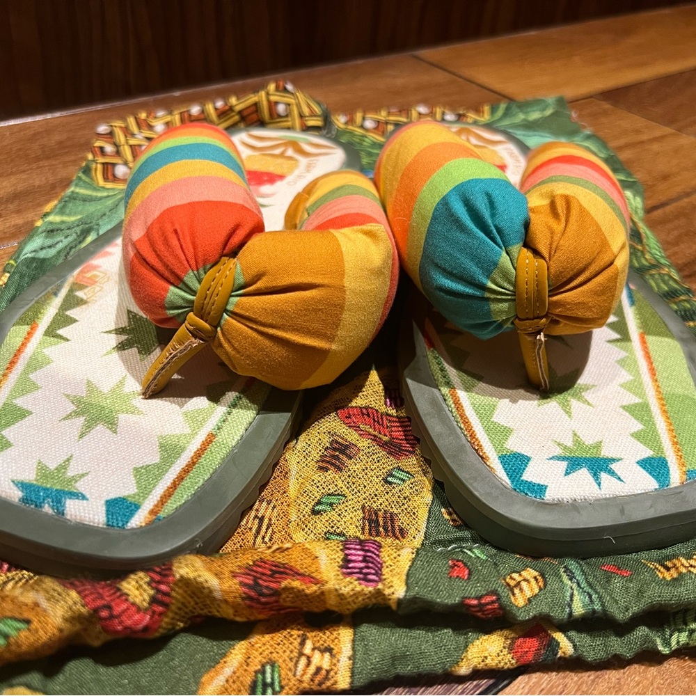 Farm Rio Sandals - Picture 5 of 6